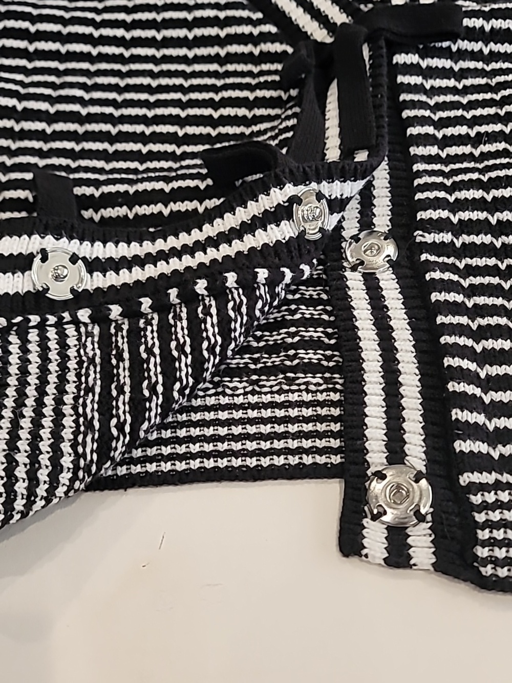 Nicole Miller Evening Cardigan Sweater Top Black White Large - Picture 14 of 14